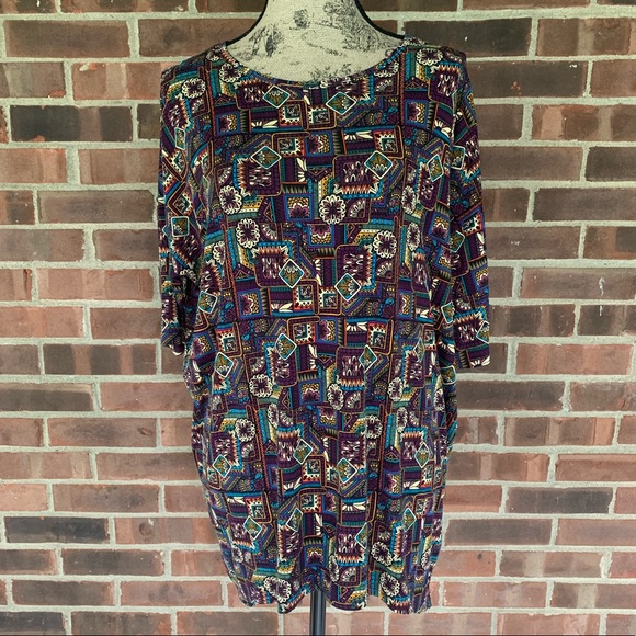 LuLaRoe Tops - ❤️ LuLaRoe Irma short sleeve tee